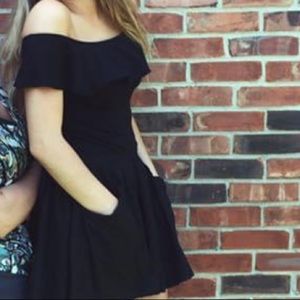 Top Shop black off the shoulder bodysuit size 8US